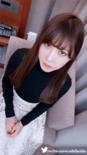 丰满又湿淋淋的诱人黑美乳 6