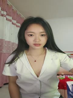 丰满又湿淋淋的诱人黑美乳 6